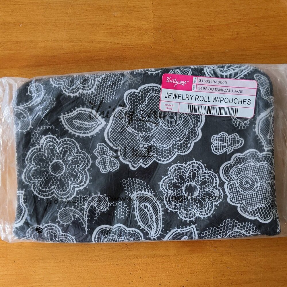 Retired Thirty One Jewelry Roll Pouch Case Holder Black & White Travel Storage
